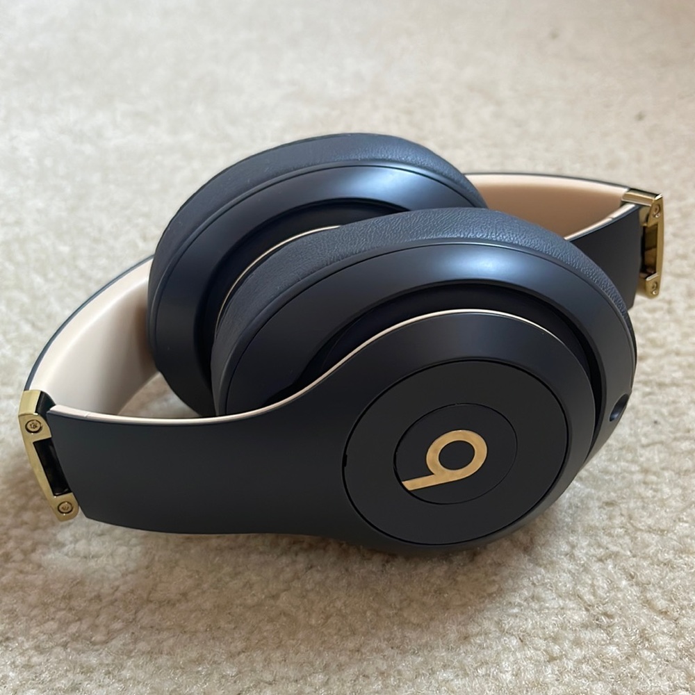 Beats By Dre Studio3 Wireless Headphones Noise Cancellation